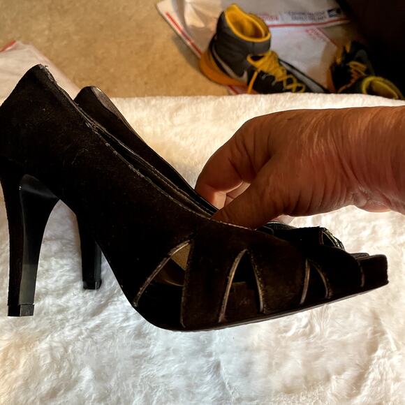 Fioni Size 7.5 heel 4" platform .5" Black soft peep toe - Picture 3 of 11